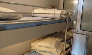 Iron/ironing board, bed sheets - 4-room Apartment for 8 People - Comfort (Bagnères-de-Bigorre)