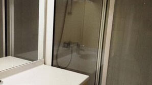 Hair dryer - 4-room Apartment for 8 People - Comfort (Bagnères-de-Bigorre)