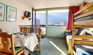 Dining - Functional Studio Ski-in/ski-out Access Balcony (Les Belleville)