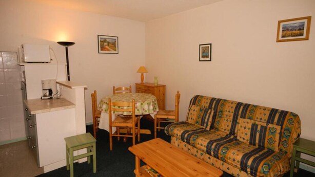 Living area - Studio for 6 People (Eaux-Bonnes)