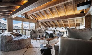 Living area - Spacious and Sunny Chalet With Nordic Bath and Elevator (Les Belleville)