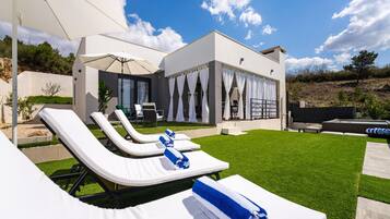 House | Spa treatment