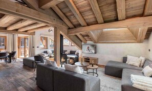 Fireplace - Chalet in Meribel With Ski-in Access (Les Allues)