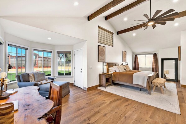 5 bedrooms, travel crib, free WiFi, bed sheets