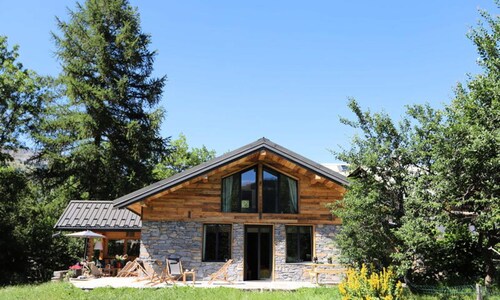 Chalet in Valloire With Sauna & Ski Lift