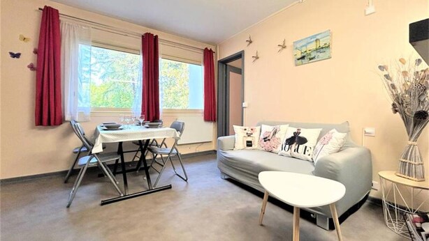 Living area - 3-room Apartment for 4 People - Greoux-les-bains (Gréoux-les-Bains)