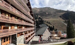 Exterior - Bright, Ski-in, Ski-out, Ideal Location (Les Allues)