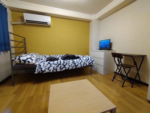 A hole in the ground downtown! 403 Rooms with fully equipped kitchen & ideal for long term stays