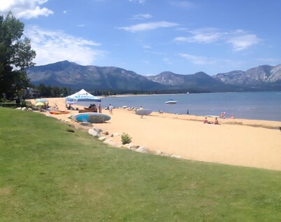 Delightful 4-bedroom house in South Lake Tahoe