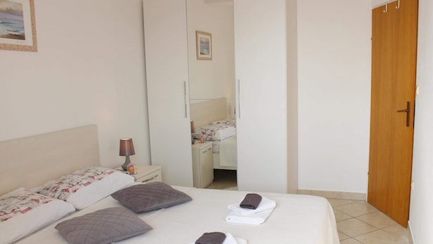 Unclassified image, 1 of 32, button - Apartments Lovro - One Bedroom Apartment With Terrace and Sea View (Dubrovnik)