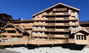 Exterior - Apartment in Meribel Near Ski Lifts (Les Allues)