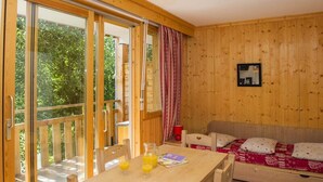 Unclassified image, 3 of 3, button - 2-room Apartment With Sleeping Alcove for 4/6 People (Saint-Sorlin-d'Arves)