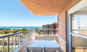 Outdoor dining - Apt. Brezo G6 (Canet de Berenguer)