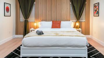 6 slaapkamers, een strijkplank/strijkijzer, wifi, beddengoed