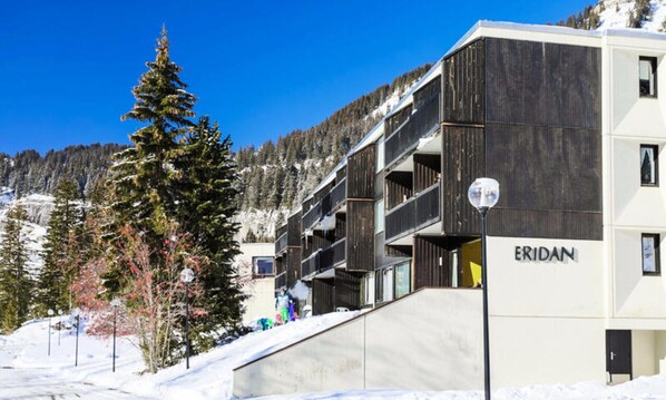 Exterior - Apartment in Flaine by Ski Lifts & Slopes (Araches-la-Frasse)