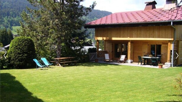 Outdoor dining - Comfort and Authenticity Close to the Slopes (Les Gets)