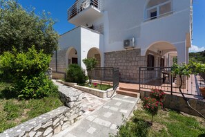 Apartment | Exterior - Apartments Sunrise -three Bedroom Apartment With Sea View Terrace (Split)