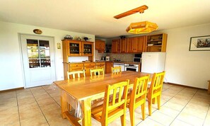 Dining - Large, Comfortable Apartment for 4/6 People (Puy-Saint-Vincent)