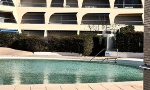 Outdoor pool - Apartments for 4 People (Le Grau-Du-Roi)