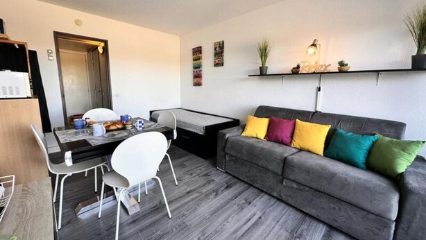 Unclassified image, 1 of 3, button - Apartments for 4 People (Le Grau-Du-Roi)
