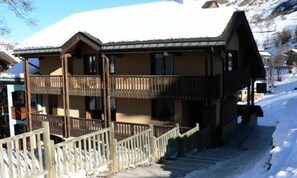 Exterior - Spacious Duplex Apartment Ski-in/ski-out Balcony (Les Belleville)