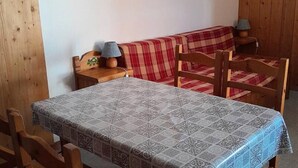 Unclassified image, 2 of 4, button - Apartment Sleeps 6, 100m From the ski Slopes, View of the Aiguilles D'arves (Saint-Jean-d'Arves)