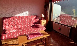 Living area - Holiday Home in Nant Robert Near Cable Car (Le Grand-Bornand)