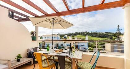 Houses & Villas for 6 People