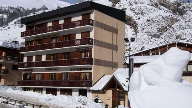 Exterior - Apartment in Valloire Near Ski Gondola (Valloire)