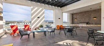 Unique 1-Bedroom DTLA Escape with City Views