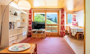 Living area - Apartment in Meribel Mottaret by Slopes (Les Allues)