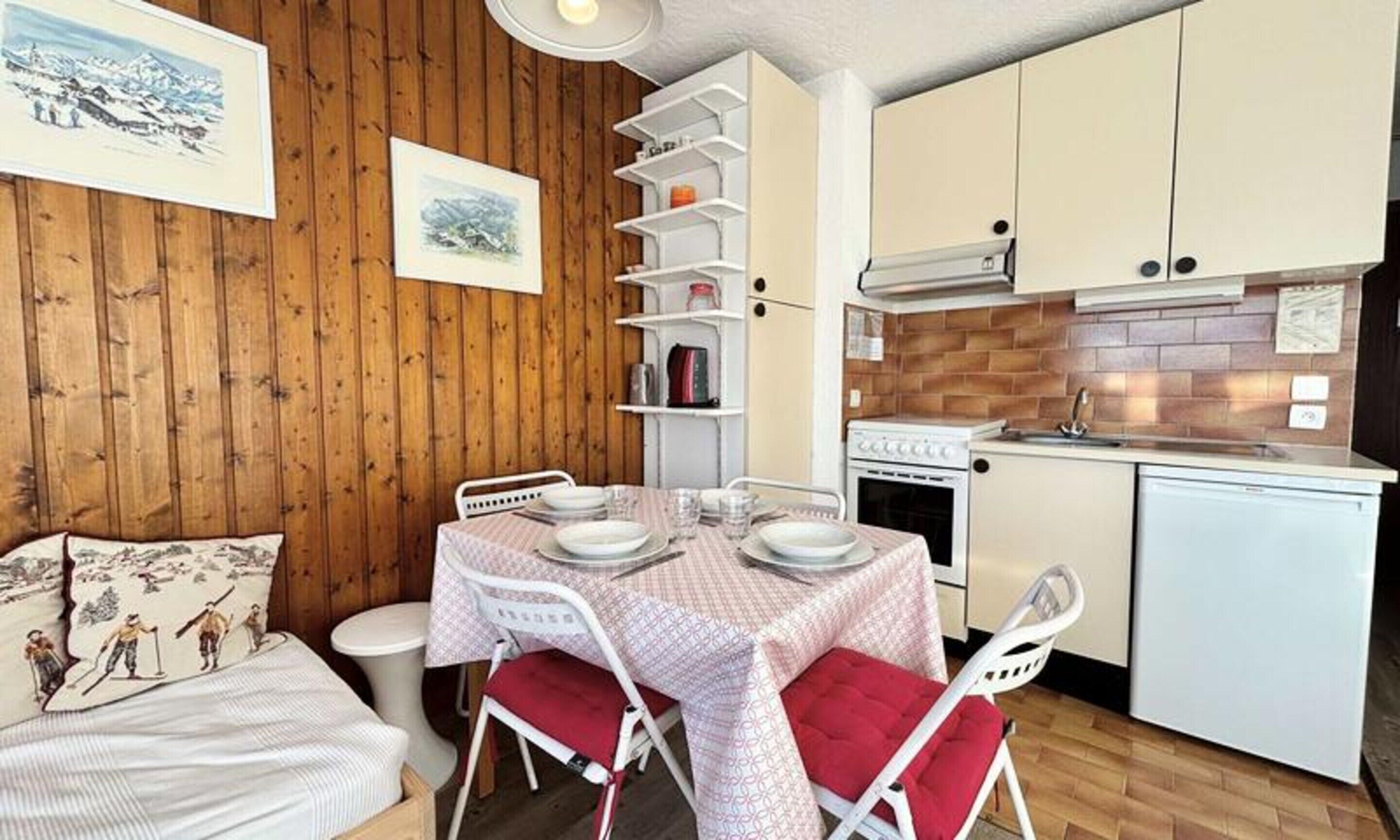 Fridge, microwave, coffee/tea maker, electric kettle