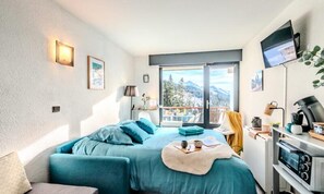 Room - Studio for 3 People (Manigod)