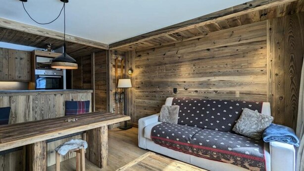 Living area - Apartments for 4 People (Les Allues)