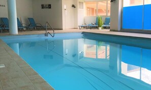 Indoor pool, outdoor pool - Apartment in NDB With Pool & Ski Access (Notre-Dame-de-Bellecombe)