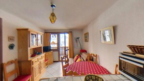 Unclassified image, 2 of 4, button - Sb106 - 2 Rooms 5/6 People, Carroz Centre (Araches-la-Frasse)