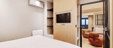 อพาร์ทเมนท์ | 2 ห้องนอน, พื้นที่ทำงานแบบใช้แล็ปท็อป, เตารีด/โต๊ะรีดผ้า, ผ้าปูที่นอน