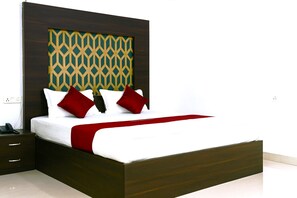 Deluxe-Doppelzimmer, 1 Schlafzimmer | Schreibtisch, laptopgeeigneter Arbeitsplatz, kostenloses WLAN