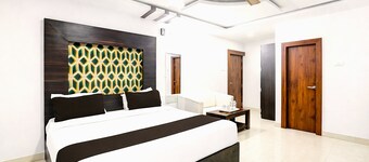 達瓦爾宮殿酒店  