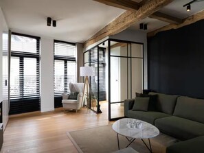 House | Living room - Holiday Home in the Heart of Hasselt (Hasselt)