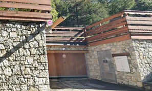 Property grounds - Beautiful 6-room Apartment for 12 People in the Residential Area of Belvedere in Meribel, Close to the Slopes (Les Allues)