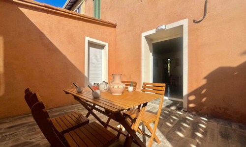 Apartment in Saint-mandrier by the Port