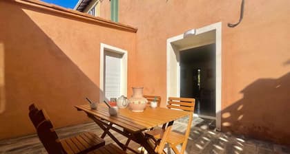 Apartment in Saint-mandrier by the Port