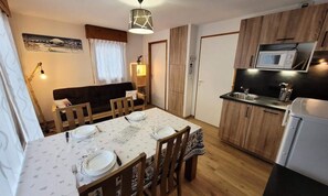 Interior - Apartment for 4 People Near the Center (Les Gets)
