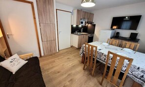 Interior - Apartment for 4 People Near the Center (Les Gets)