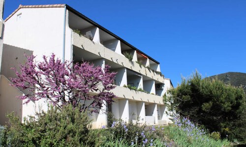 Studotel 405 LES Genets