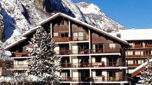 Exterior - Studio Cabin for 4 People, 3, South-facing (Valloire)
