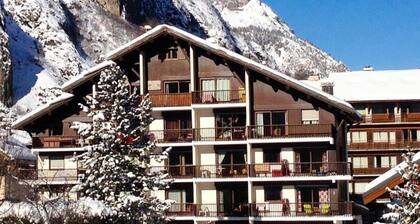 Studio Cabin for 4 People, 3, South-facing