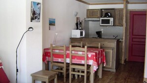 Unclassified image, 3 of 3, button - 2 Rooms for 6 People (Bessans)