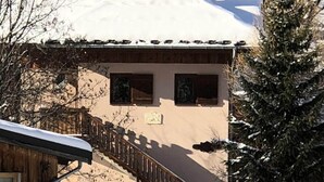 Exterior - 5-room Chalet for 10 People, 4 Stars, South-facing (Valloire)